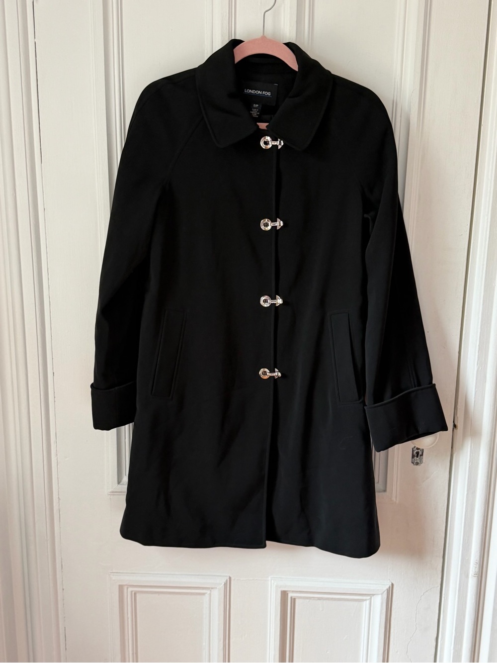 Women’s London Fog Black Lined Raincoat Latch Style Closure Size Small